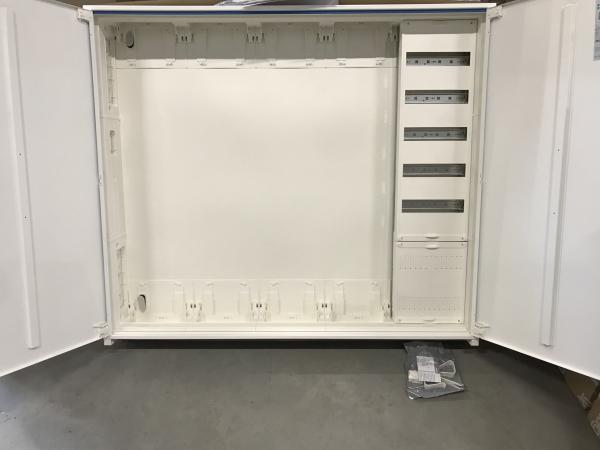 Hager Verteilerschrank mit 1x Verteilerfeld ZU37VT5APZ2 mit APZ, ZB35S